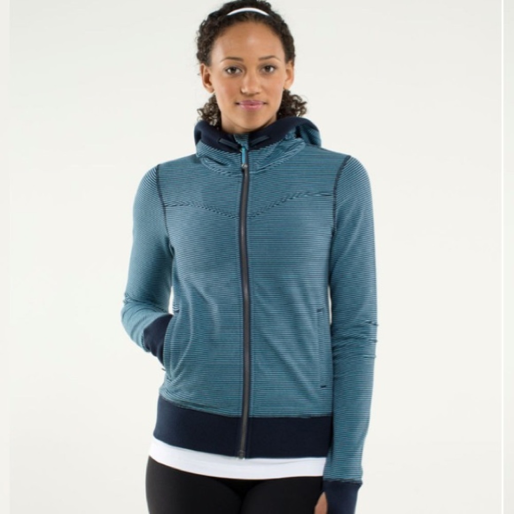 Lululemon Bliss Break Hoodie
Wagon Stripe Inkwell Blue Moon / Inkwell si…